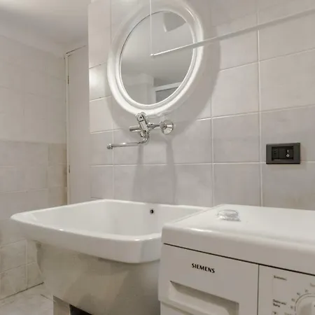 Italianway - Storo 25 *